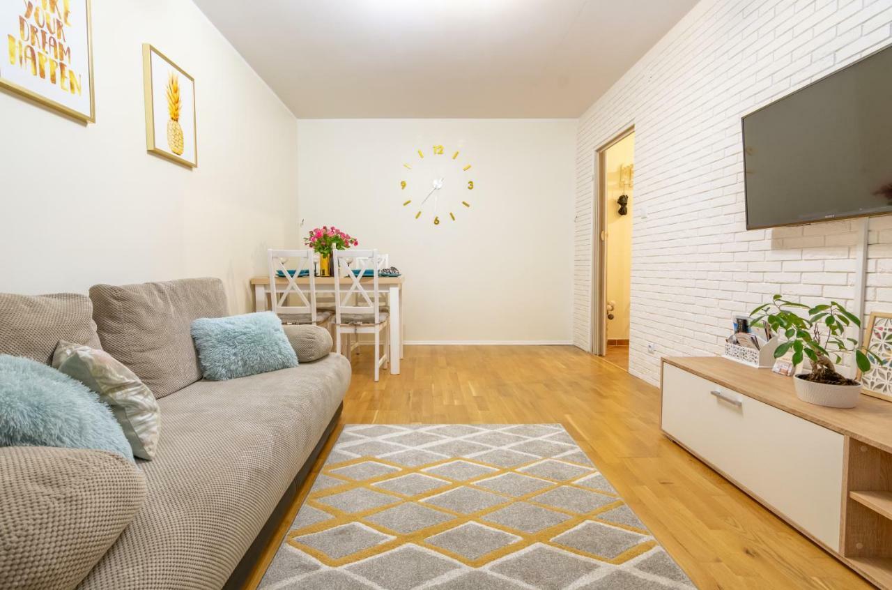 Apartament Optima Ustrzyki Dolne Exterior foto